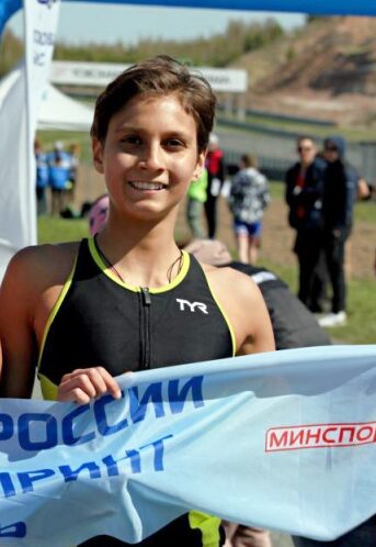 2. Берладир Ярослава - спортсмен сборной Москвы по триатлону